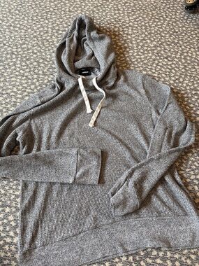 Monrow Cozy Gray Hooded Pullover Sweater